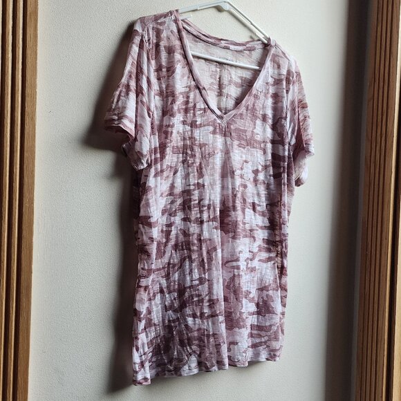 Mudd Pink Camo V-Neck Tissue T-Shirt Size XL - Picture 1 of 14